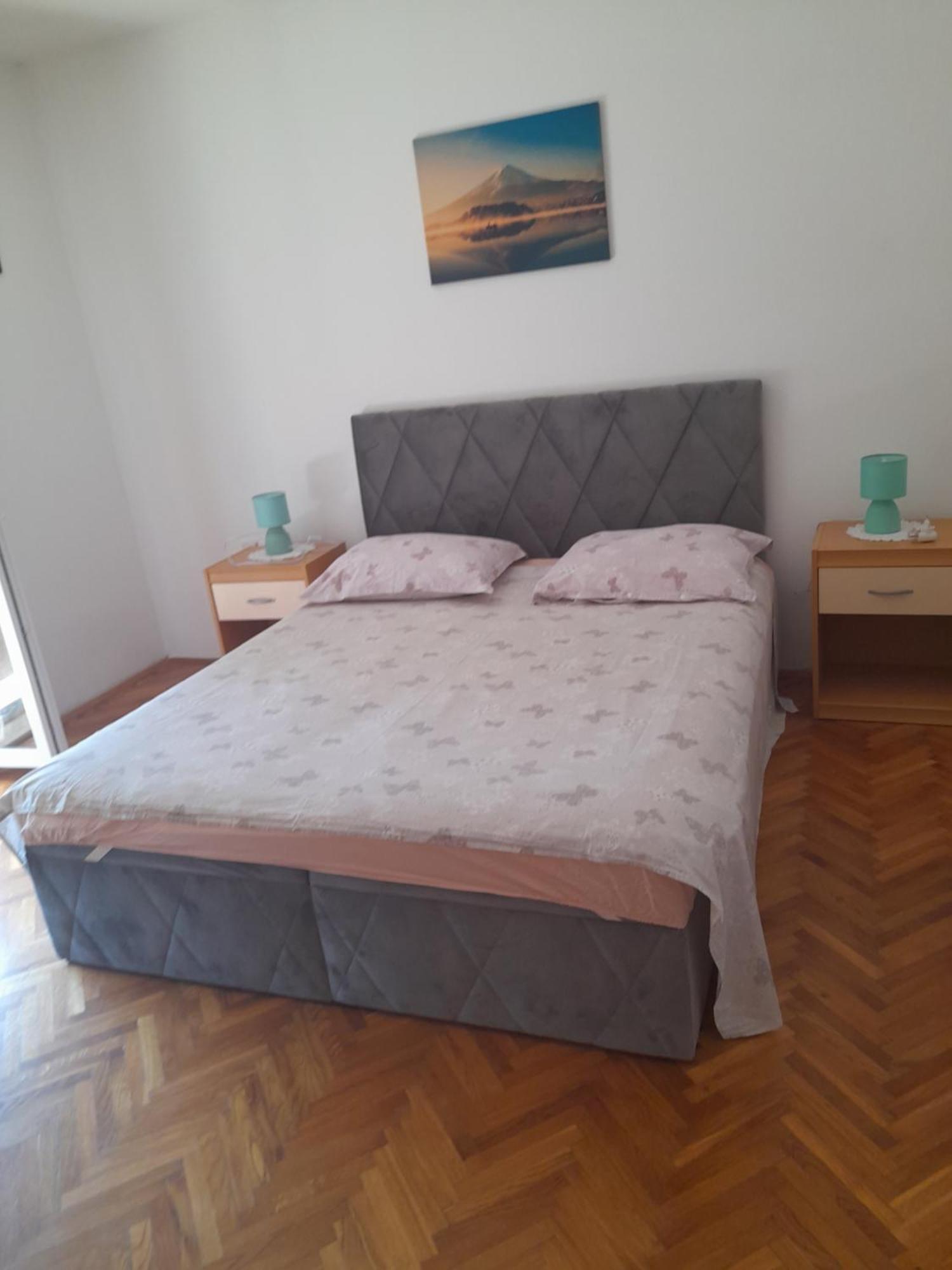 Dubravka Lägenhet Dinjiška Exteriör bild